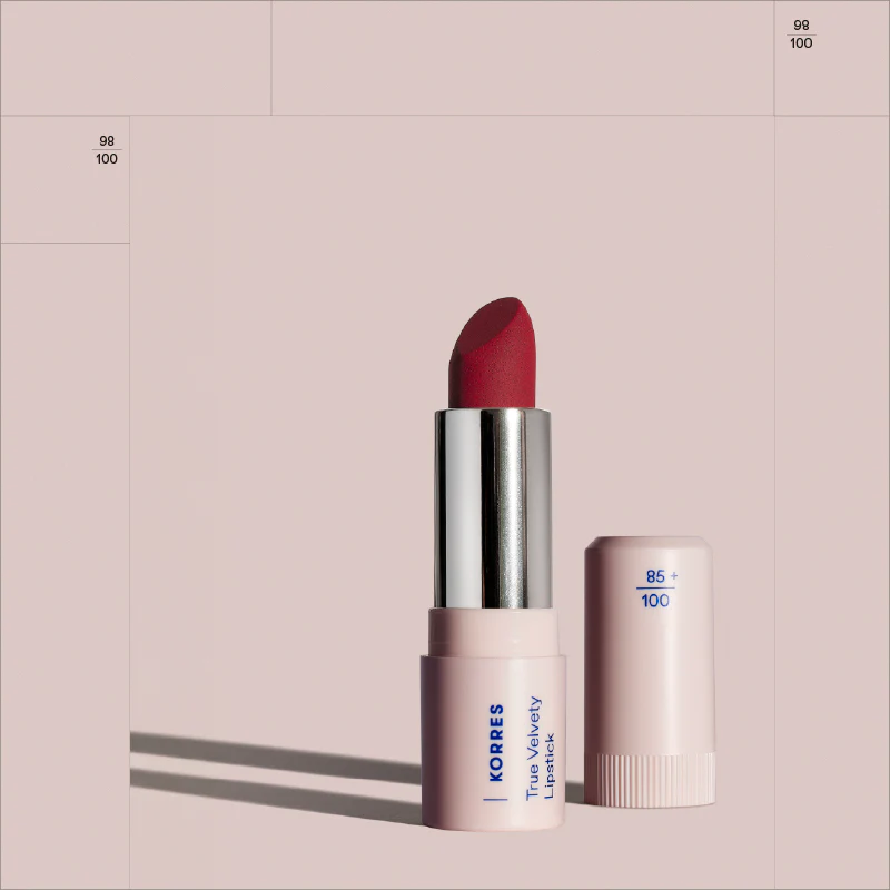 True Velvety Lipstick Vivid Red 55